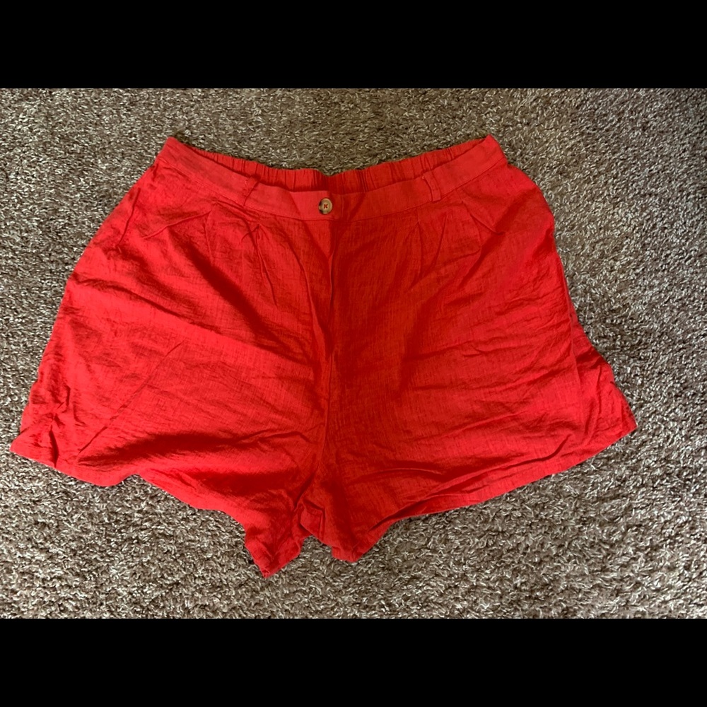 Elastic waist shorts